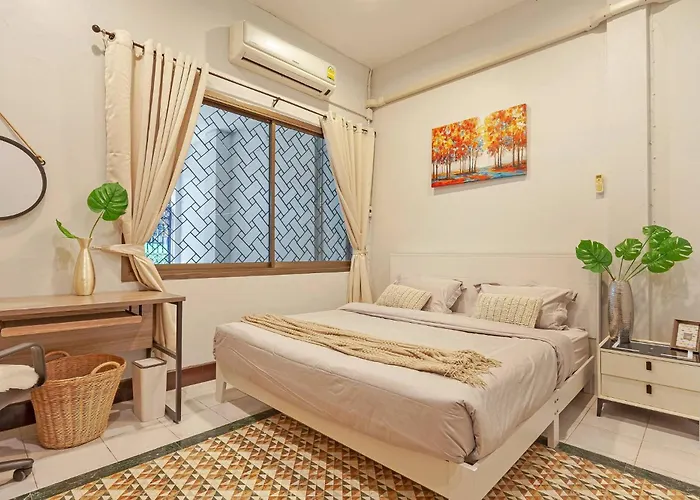 펜션 Cocos Townhouse Bts Onnut 350 Meters 3br3bth *