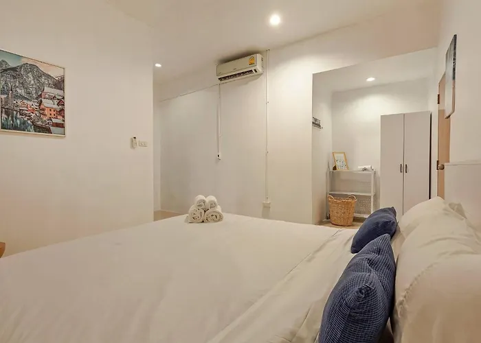 Cocos Townhouse Bts Onnut 350 Meters 3br3bth 방콕