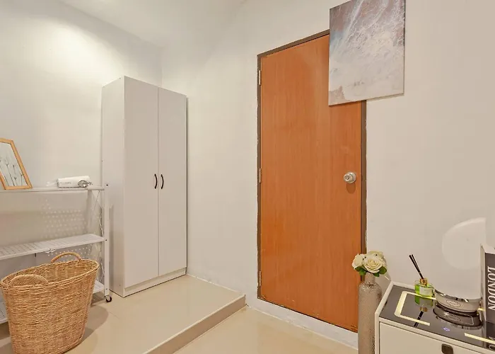 Cocos Townhouse Bts Onnut 350 Meters 3br3bth * 방콕
