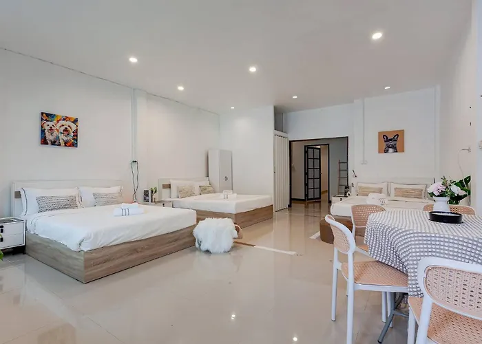 Cocos Townhouse Bts Onnut 350 Meters 3br3bth 방콕