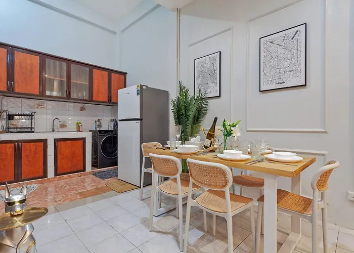 펜션 Cocos Townhouse Bts Onnut 350 Meters 3br3bth 방콕