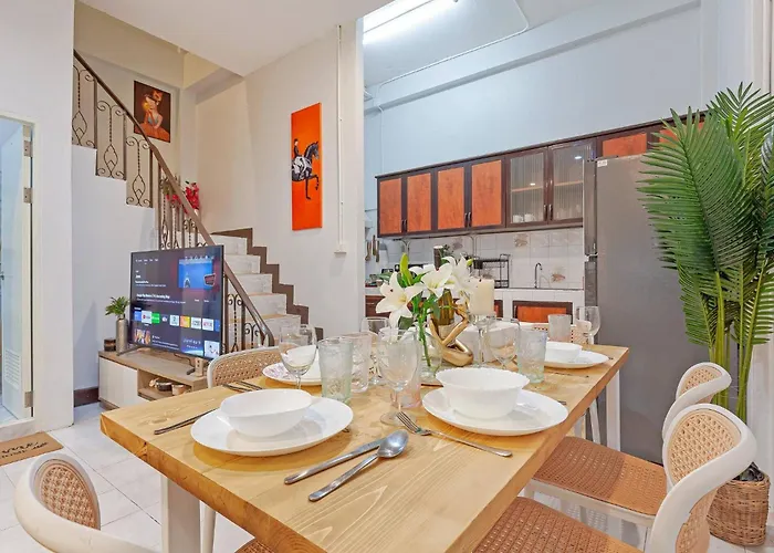 펜션 Cocos Townhouse Bts Onnut 350 Meters 3br3bth 방콕
