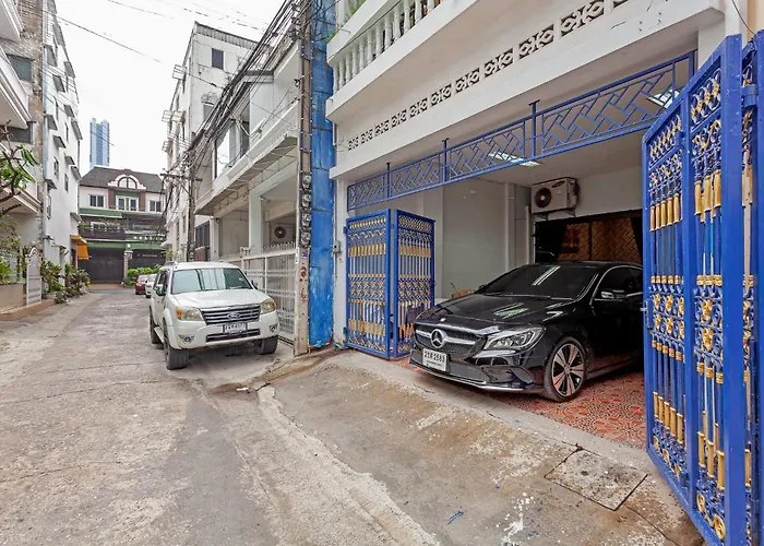 Cocos Townhouse Bts Onnut 350 Meters 3br3bth